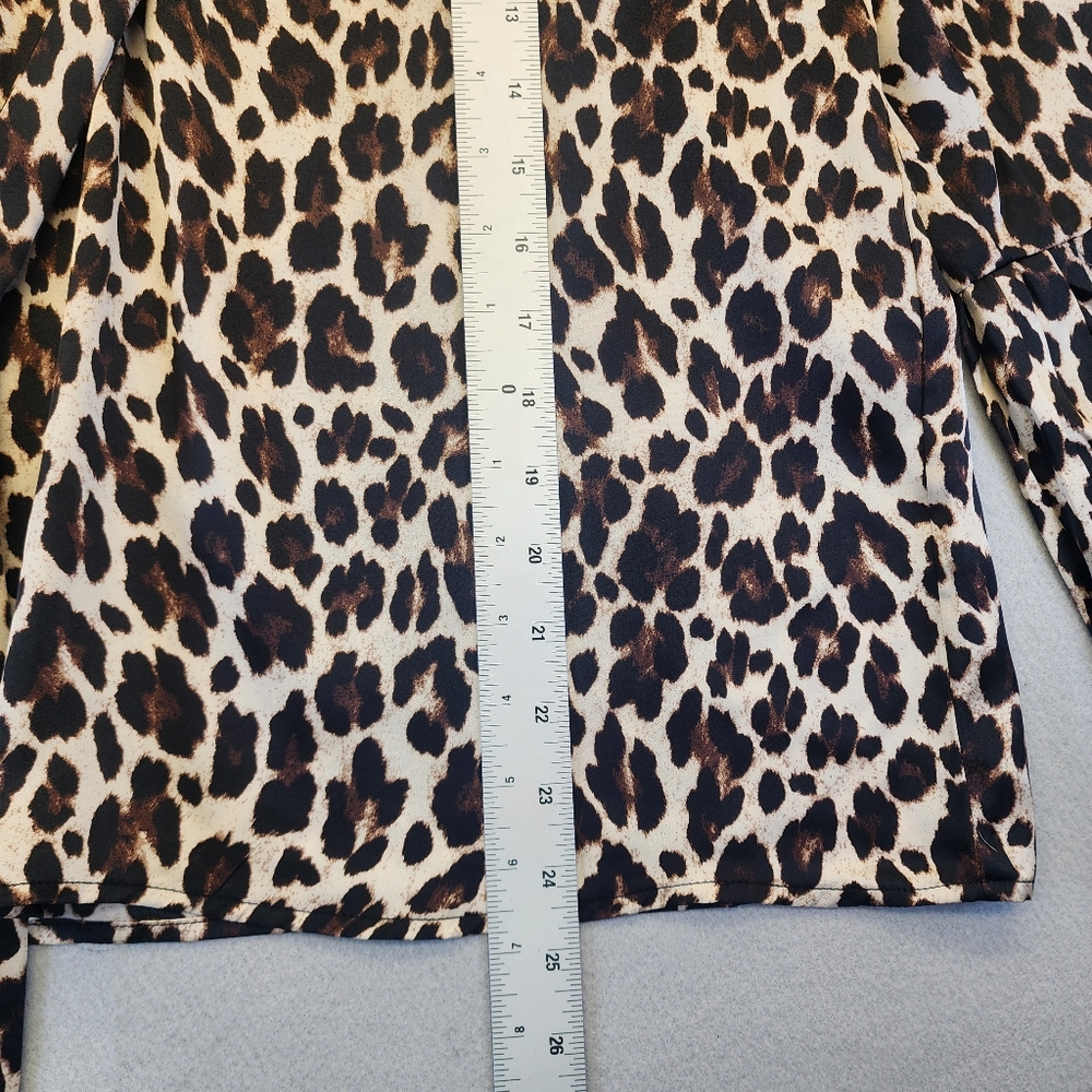Vince Camuto Leopard Blouse NWT M Silky Tie Neck Pleated Bell Sleeve Boho - Picture 12 of 14